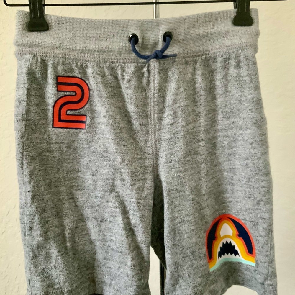 Gap Kids Gray Shorts Size 10-11Y Number 2 Shark‎ Graphic Drawstring Waist